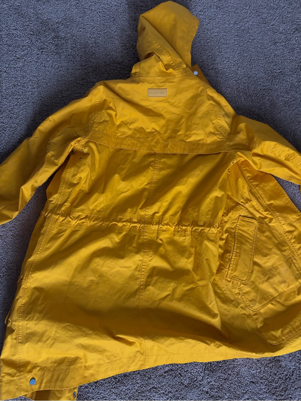 Hunter Yellow Hooded Utility Rain Jacket - Picture 13 of 13